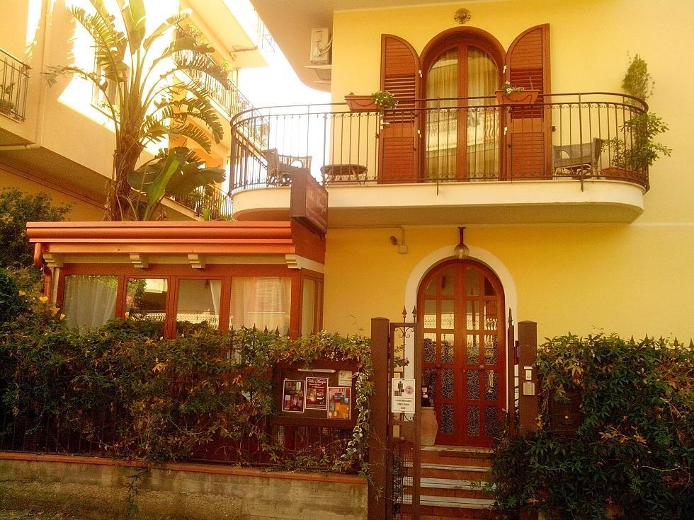Villa Marysa Studio Apartment Giardini Naxos Exterior photo